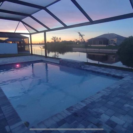 Newly Built Villa Ballerina With Heated Pool And Incredible View Into Beautiful Arrowheadcanal Cape Coral Eksteriør bilde