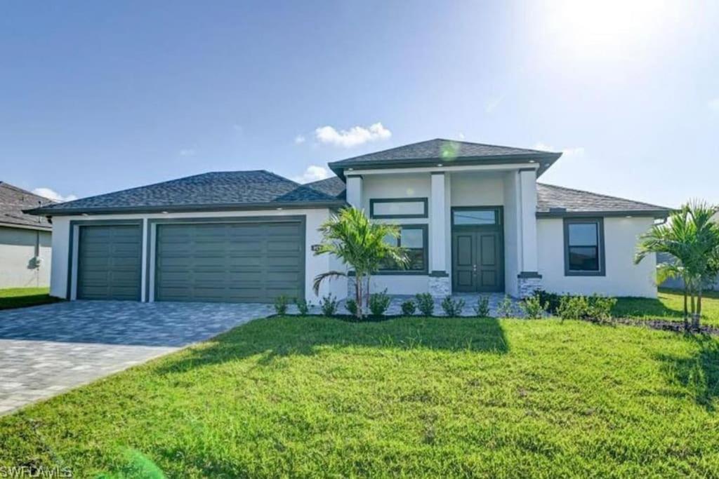 Newly Built Villa Ballerina With Heated Pool And Incredible View Into Beautiful Arrowheadcanal Cape Coral Eksteriør bilde