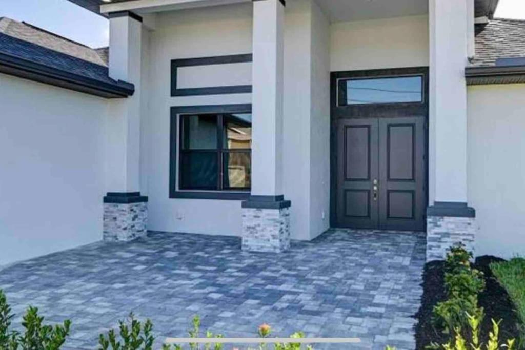 Newly Built Villa Ballerina With Heated Pool And Incredible View Into Beautiful Arrowheadcanal Cape Coral Eksteriør bilde