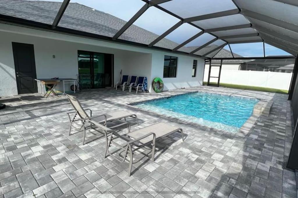 Newly Built Villa Ballerina With Heated Pool And Incredible View Into Beautiful Arrowheadcanal Cape Coral Eksteriør bilde